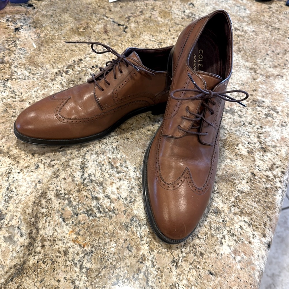 Cole Haan leather men’s dress shoes. Mens 10.5 medium width